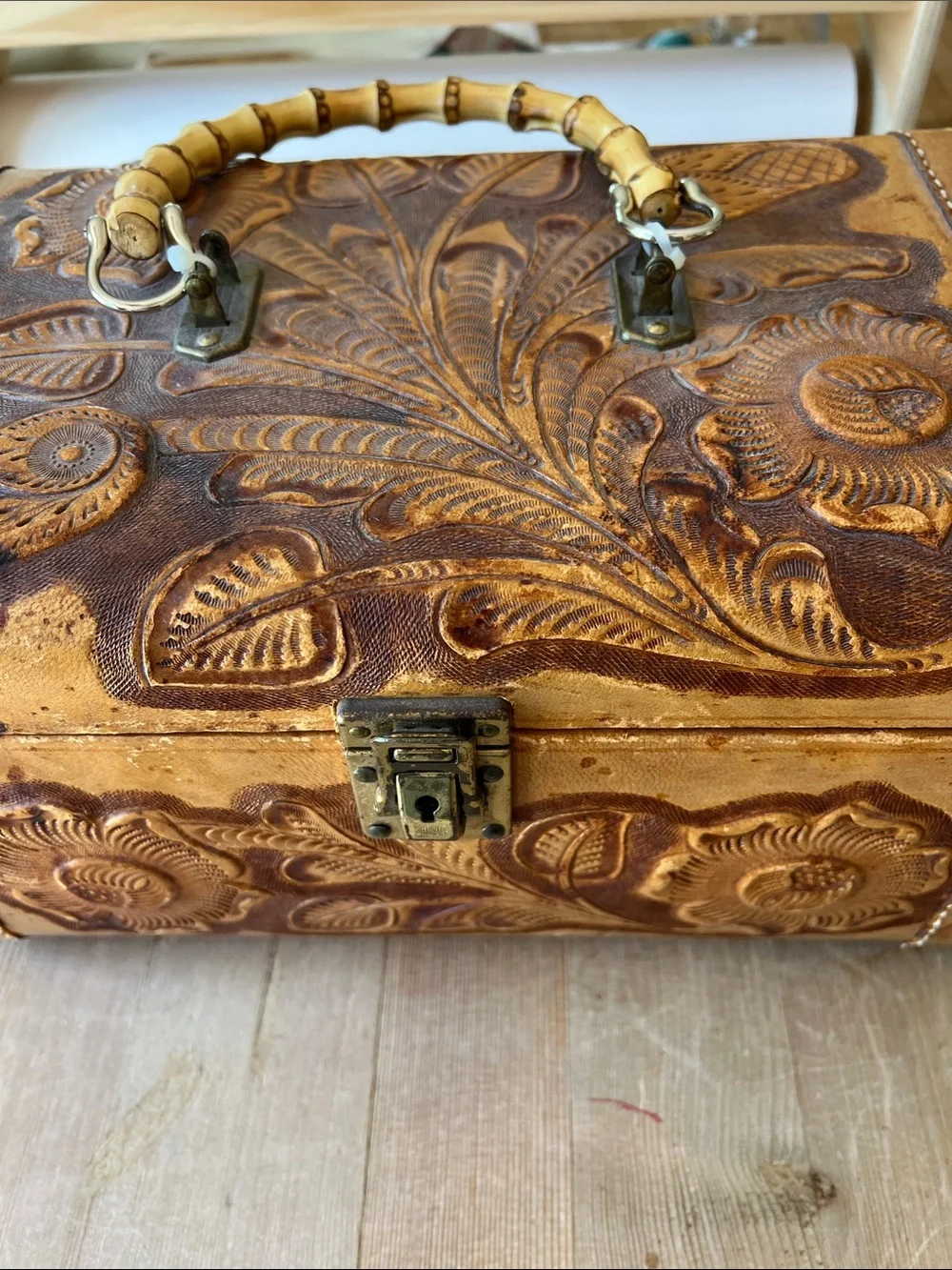 Flores’ Bags Vintage Tooled Leather Floral Travel Case - Brown